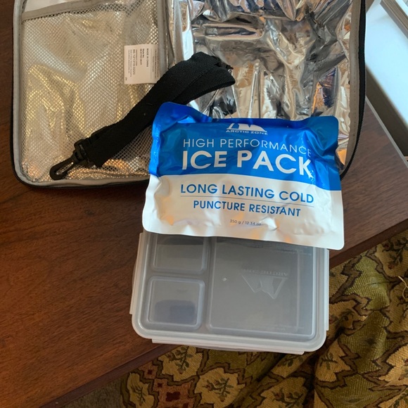 NWT Arctic Zone Insulated &Expandable Lunchbox - Picture 6 of 7